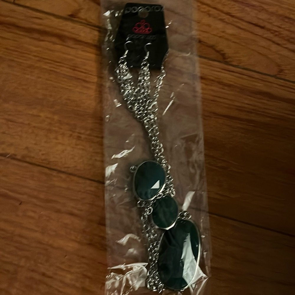 Green necklace and earrings